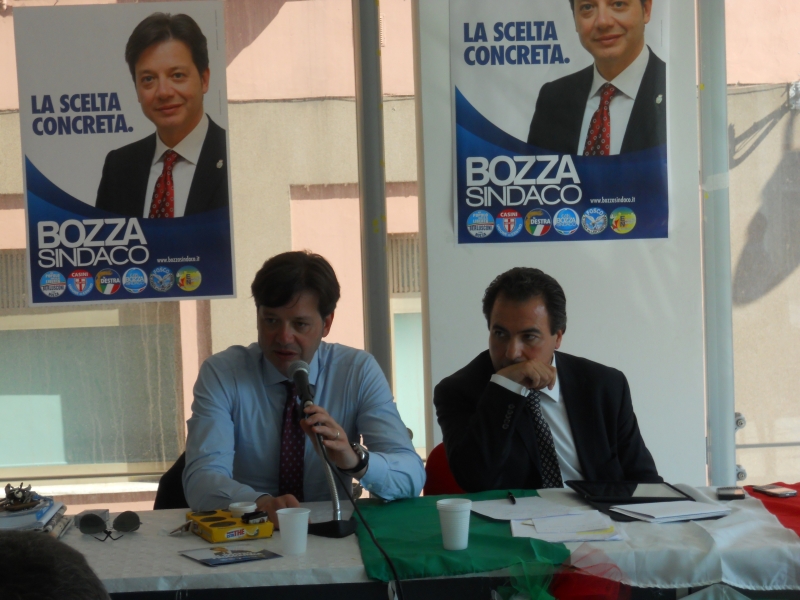 il candidato Ermando Bozza e il senatore Fabrizio Di Stefano