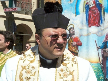 Nella foto Don Andrè Facchini