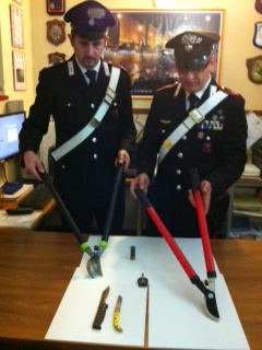 arnesi-sequestrati.JPG