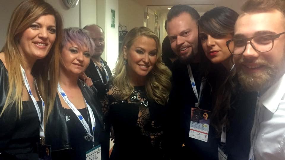 Lo staff di LifeStyle con Anastacia