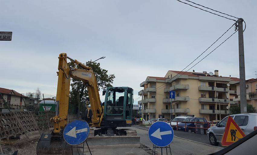 lavori-via-del-mare.jpg